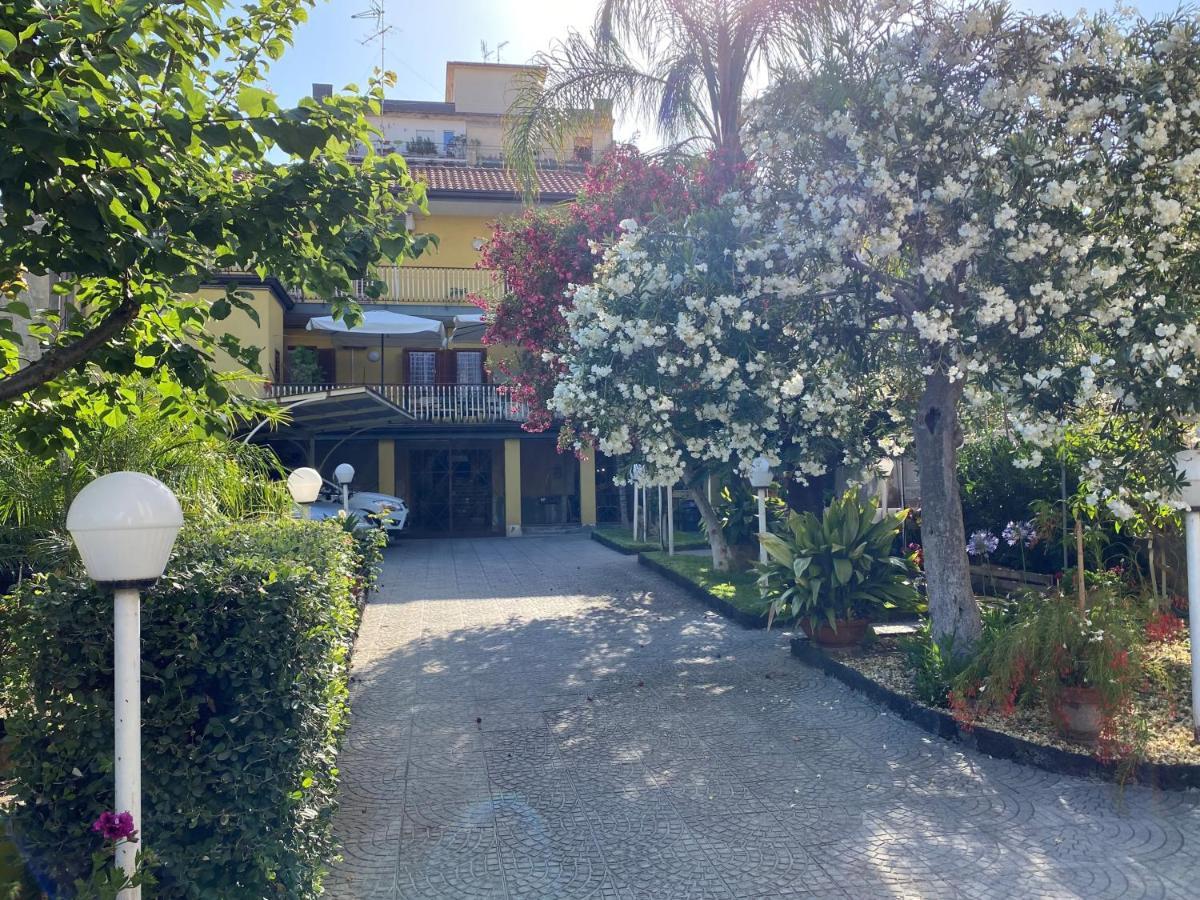 Вилла Casa Delle Rose Катания Экстерьер фото